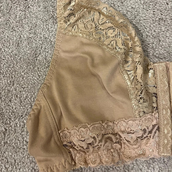 Dream Products Doctors Choice Lacy Front Hook Bra - Picture 4 of 8